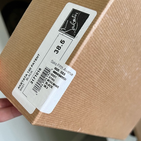 Christian Louboutin heels - Picture 4 of 8